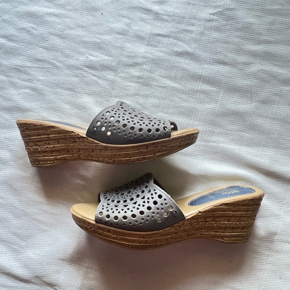 Spring Step Gray Platform Wedges - Picture 4 of 12